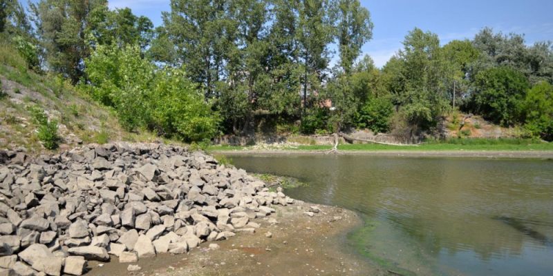 Wisła w Warszawie na rekordowo niskim poziomie