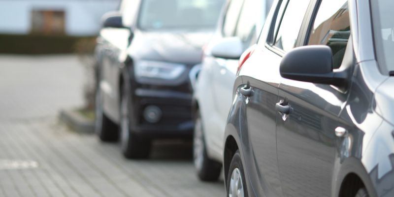 Park zamiast parkingu. Spór o miejsca postojowe przy ul. Kazury