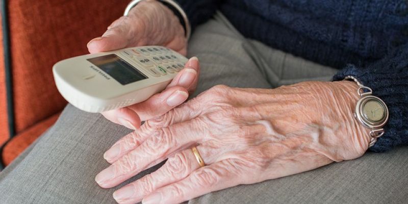 91-latka straciła oszczędności życia. Przestępcy znów zaatakowali metodą „na wnuczka”