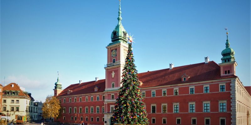 Już dziś tysiące lampek rozświetli Warszawę. Startuje świąteczna iluminacja