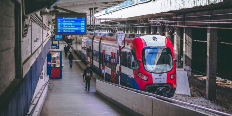 Koniec sprzedaży biletów WKD w stacjonarnych biletomatach