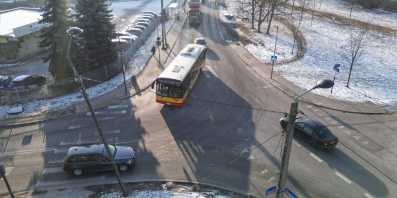 Utrudnienia w ruchu na granicy Mokotowa i Wilanowa – wahadło na skrzyżowaniu Augustówka i Zawodzie