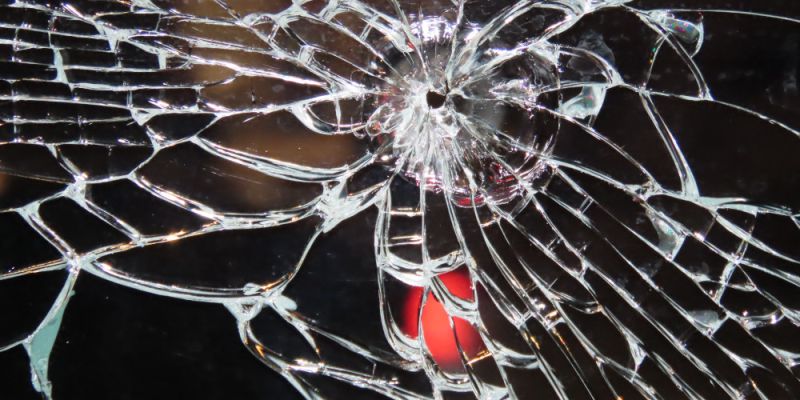 Strzał w tramwaj linii 13. 22-latek zatrzymany przez policję