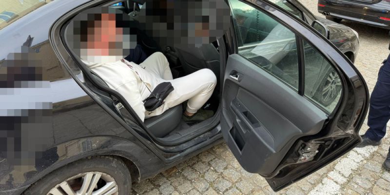 Szaleńcza jazda BMW. Zatrzymany z trzema zakazami