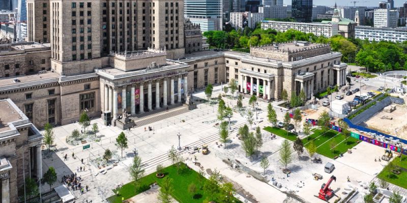 Plac Centralny – nowoczesna przestrzeń i hołd dla historii Warszawy