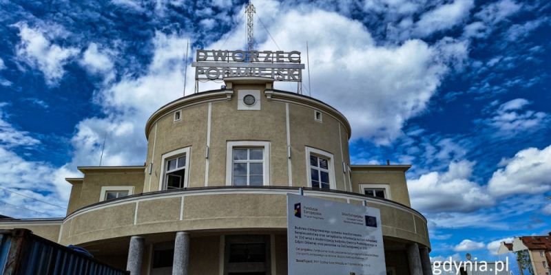 Dworzec podmiejski w Gdyni wciąż niedostępny. Kiedy zostanie oddany podróżnym?