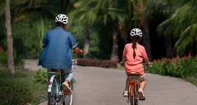 Nowe przepisy drogowe: obowiązkowe kaski dla dzieci, prawo jazdy od 17 lat i surowsze kary