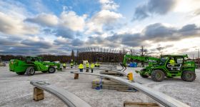 Przygotowania do 34. Finału WOŚP: Na błoniach PGE Narodowego powstaje wielka scena i studio telewizyjne