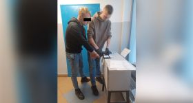 Oszustwo „na policjanta” na Bielanach. 19-latek zatrzymany na gorącym uczynku