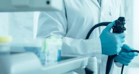 Coraz więcej przypadków raka jelita grubego na Mazowszu. Błękitny marzec przypomina o badaniach