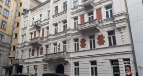 Miejskie dotacje ratują warszawskie zabytki. Remonty kamienic przy Koszykowej i Chmielnej