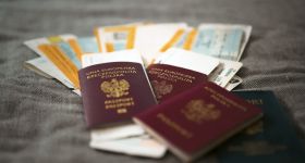 Przyleciał do Polski z paszportem należącym do innej osoby