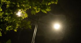 Nowoczesne oświetlenie Warszawy: Znaczące oszczędności podczas najdłuższej nocy w roku