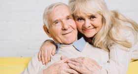 Dzień Babci i Dziadka w cieniu demograficznych zmian. Seniorzy stanowią już niemal jedną czwartą mieszkańców Warszawy