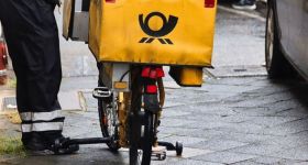 Od listu do paczki – dzisiaj świętują listonosze