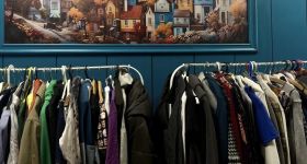 Wracają weekendowe zbiórki ubrań i tekstyliów w Warszawie. Miasto podaje harmonogram