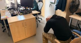 Ukradł i zniszczył naturalne włosy za ponad 800 tysięcy złotych