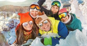 Ferie zimowe bez tłumu: Karkonosze i Karpacz jako kierunek z Mazowsza