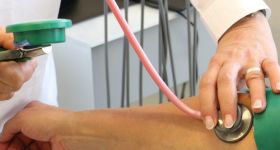 Gdzie szukać pomocy medycznej w nocy i święta? NFZ podpowiada, gdzie będzie świadczona pomoc