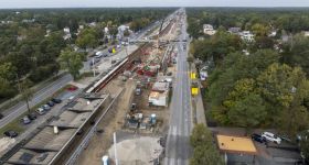 Nowa zieleń i murale wzdłuż linii otwockiej: PKP PLK wyłoniło wykonawcę projektu