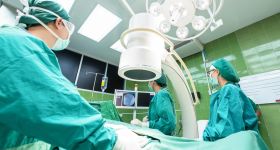 Kobieta myślała, że jest w ciąży. Lekarze usunęli 6,5-kilogramowego guza jajnika.