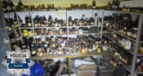 Znalezisko po chemiku sprzed lat. Podejrzane substancje w Płocku