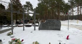 Czy na cmentarzu w Otwock są masowe groby żołnierzy AK? Prezydent Otwocka zwrócił się z apelem do mieszkańców