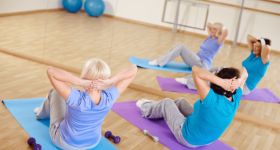 Bezpłatne zajęcia fitness dla mieszkanek Ursynowa: rusza nowa odsłona programu „FIT 45+”