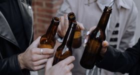Nocna prohibicja w Warszawie. Straż Miejska odnotowała mniej interwencji
