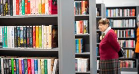 Dzień Bibliotekarza i Bibliotek. Wola pokazuje, jak zmieniły się jej biblioteki
