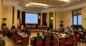 [Komentarz] Sesja lutowa, czyli wiele tematów, o których warto dyskutować