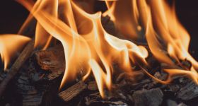 Sezon grzewczy pod znakiem zagrożeń. Policja apeluje o rozwagę